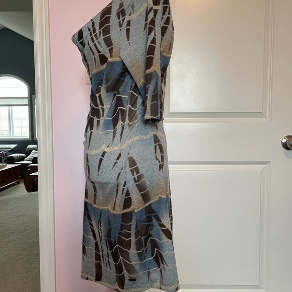 Dress designed by Point Zero - Picture 5 of 5